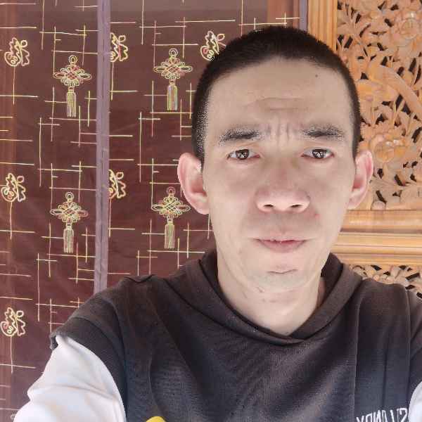 云南35岁单身帅哥真诚找对象-江西征婚相亲网