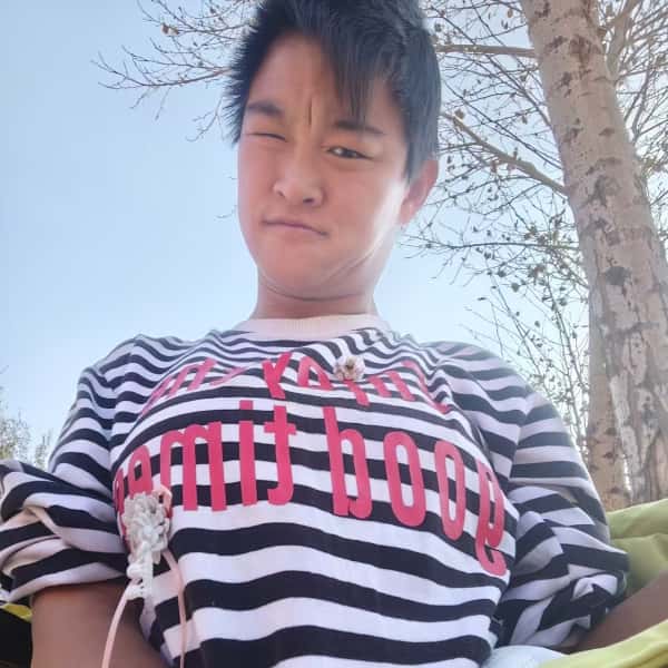 内蒙古24岁单身美女真诚找对象-江西征婚相亲网